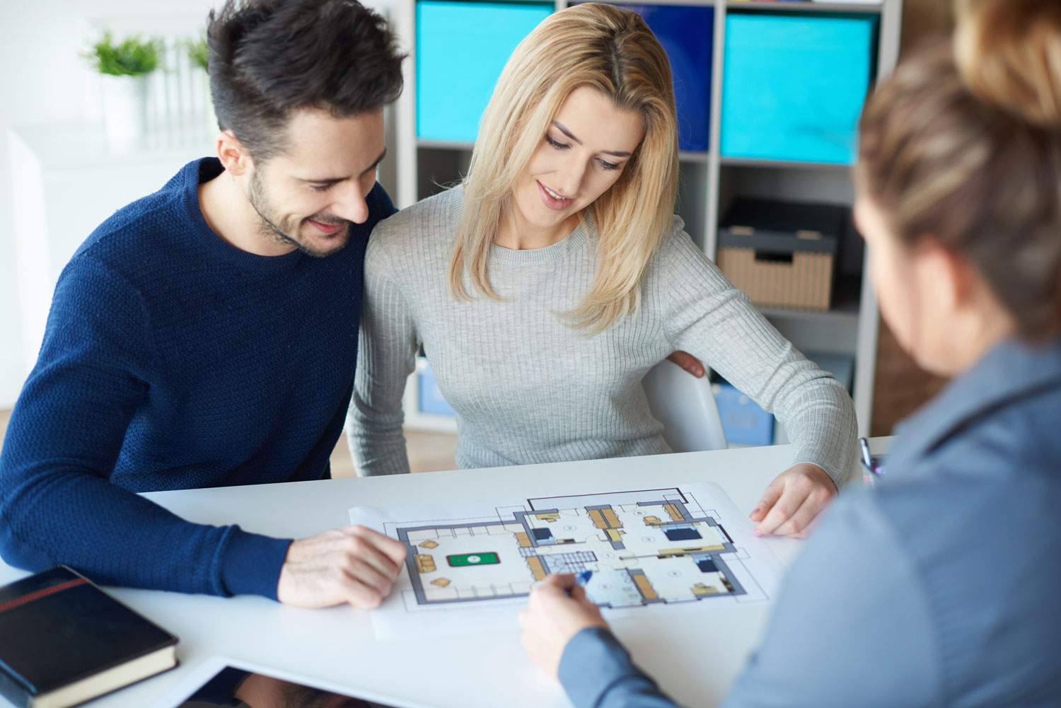 couple-meeting-with-real-estate-agent-2026-01-07-05-37-06-utc1